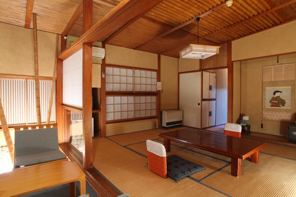 Hatsunoyu Yamanouchi  Ruang foto